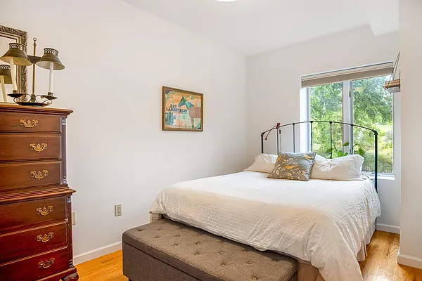 Rented by Compass | media 12