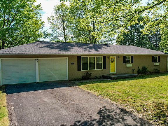 4th image of 355 Mohawk Dr NW