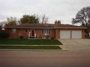 606 Main Street, Elk Point, SD 57025