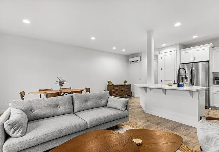 16392 SE Shimmering Leaf St — Photo 12