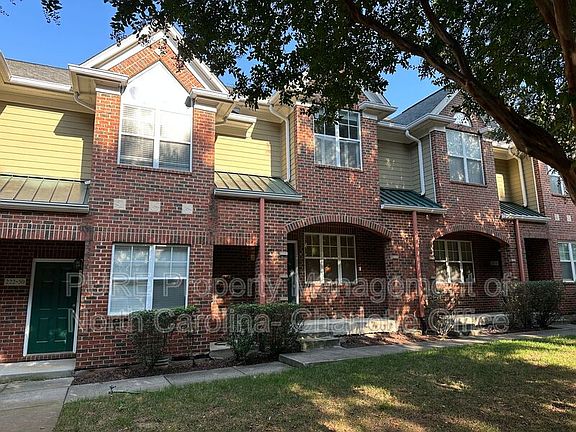 5th image of 222 S Torrence St Unit 40