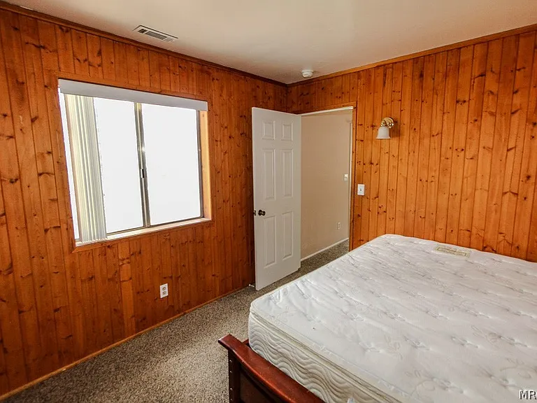 870 Ash Ln — Photo 25