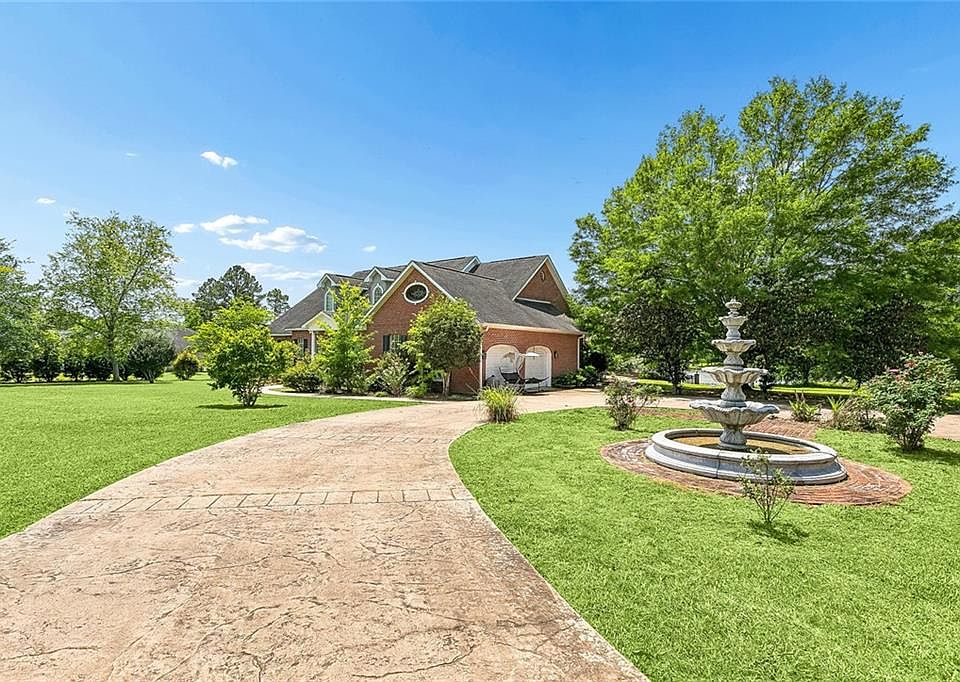 1st image of 60168 Peach Orchard Rd