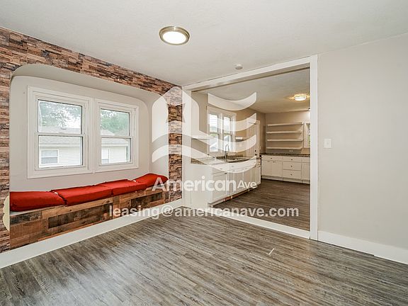 4-Dining Room