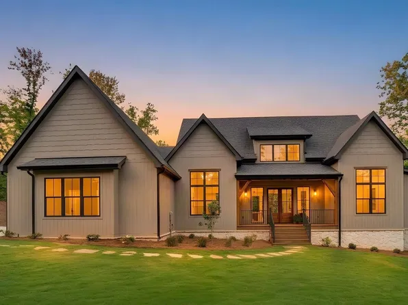 590 Chinquapin Rd, Travelers Rest, SC 29690