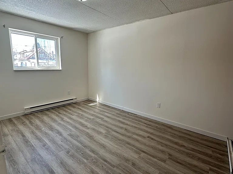 555 Oxford St #201 — Photo 9