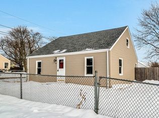 50 Doolittle Ct, Somerset, MA 02725