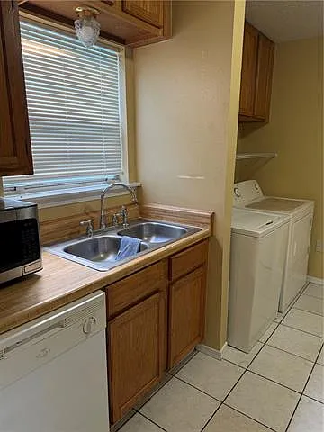 9411 Dinkins St — Photo 5