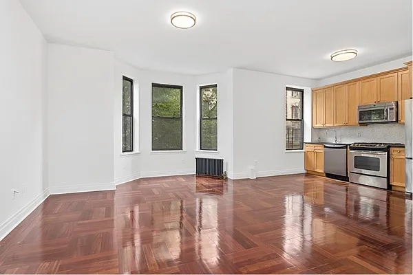 Rented by Douglas Elliman | media 16