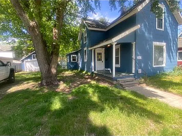203 E Wayne St, Dowagiac, MI 49047