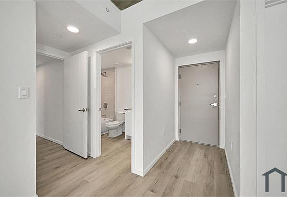 2nd image of 475 NE 125th St #504