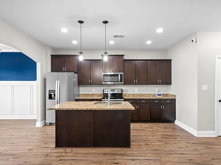 1236 Winterset Dr — Photo 10
