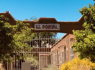 323 11th St NW APT 7, Albuquerque, NM 87102