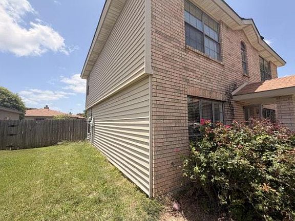 5th image of 1406 Waterford Dr