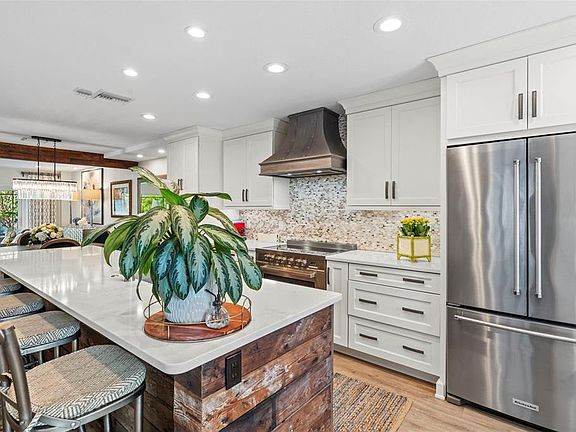 5th image of 5013 S Elberon St