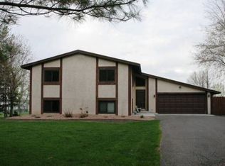 1343 Mound Trl, Centerville, MN 55038