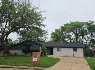 2907 Gene Ln, Arlington, TX 76010