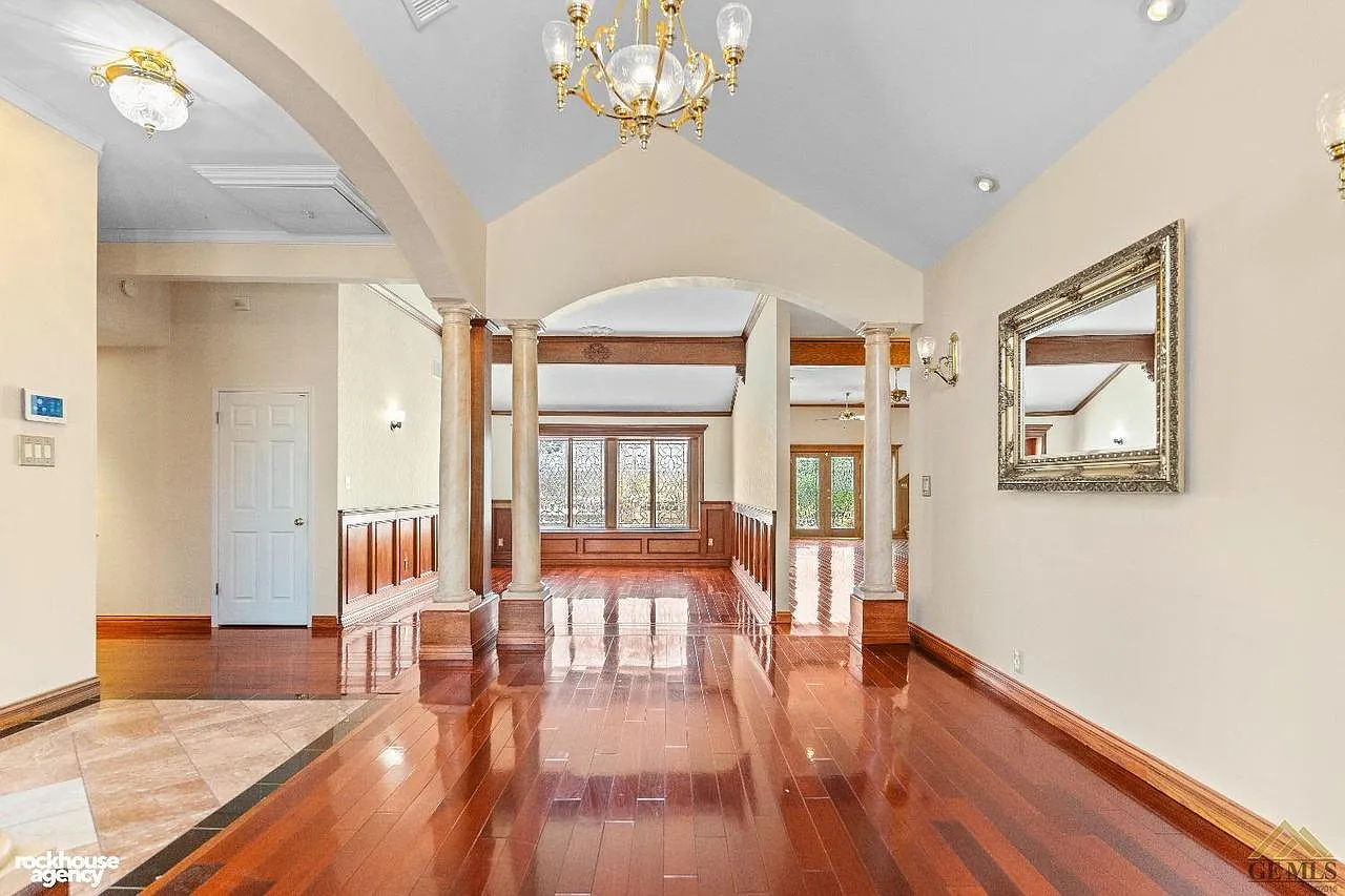 5 bed, 3307 sqft, $3,500 — Photo 4
