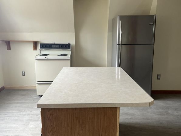 6 Lincoln Pl #3
