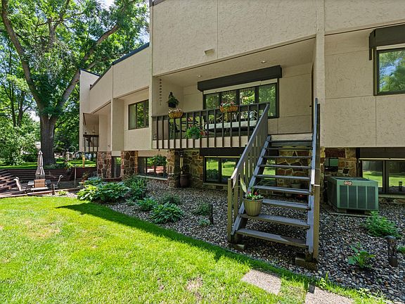 5th image of 260 Hi Mae Cir
