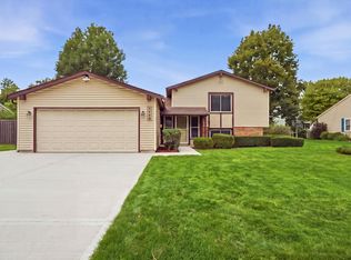 1148 N Old Bridge Rd, Palatine, IL 60067