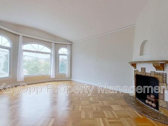 2nd image of 534 30th Ave