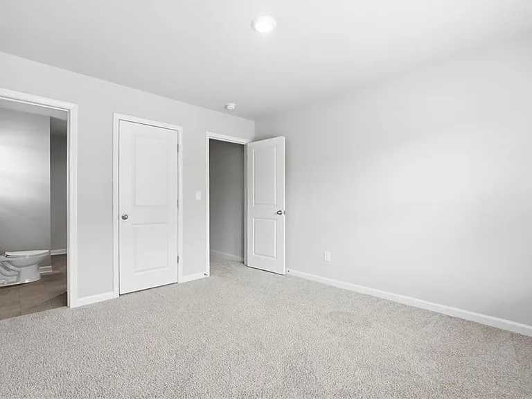 3132 Hawthorn Farm Blvd — Photo 39