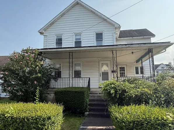 37 Plum Ave, Carbondale, PA 18407