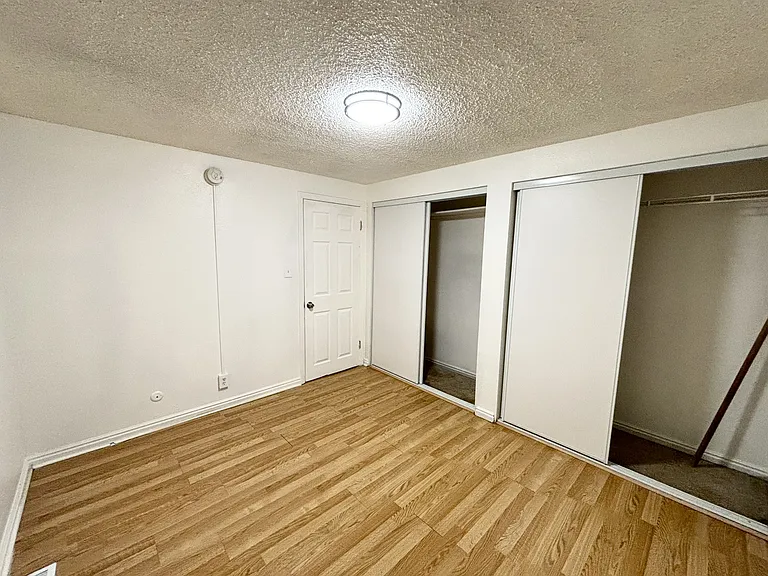 615 E 700 S — Photo 9