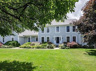 9234 Cambridge Dr, Saline, MI