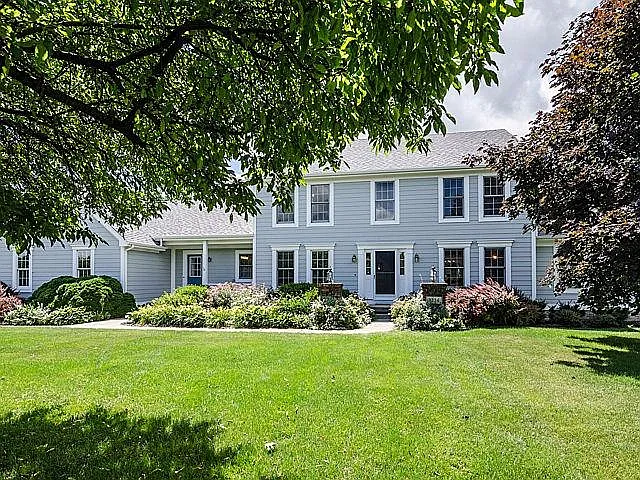 9234 Cambridge Dr photo 1