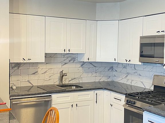 5th image of 3971 Lankenau Ave #2