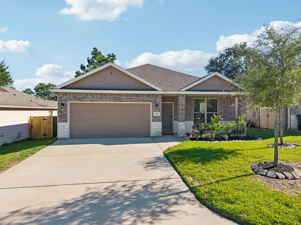 802 Lovebug Ln, Conroe, TX 77301