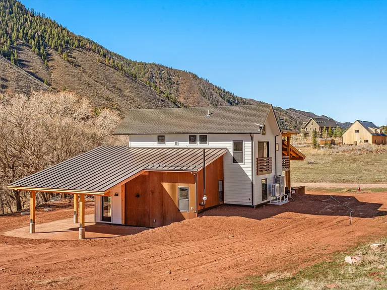 106 Castle View Dr — Photo 39