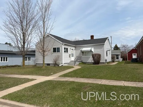 906 Brown St, Norway, MI 49870