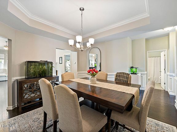 4th image of 636 Cambeck Drive SE Unit 1