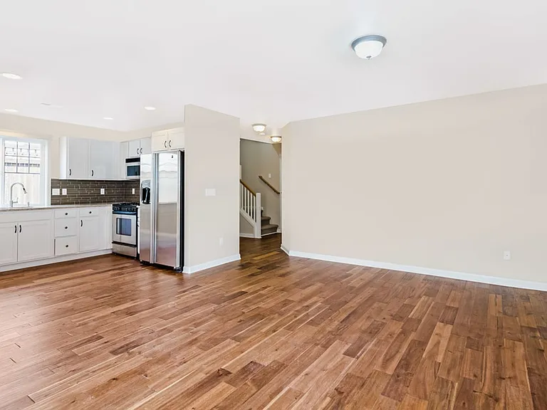 7617 Orchard Ave SE — Photo 5