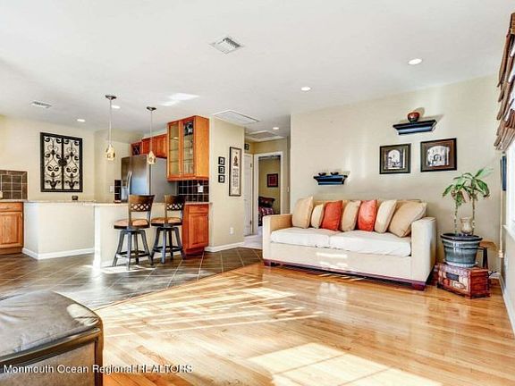 5th image of 751 Dunedin St