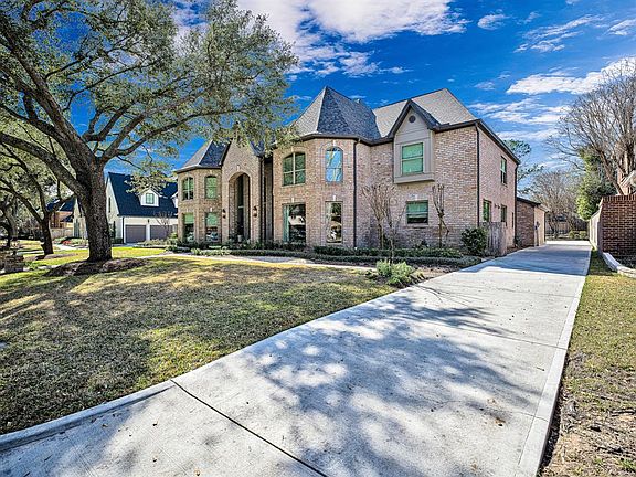 3rd image of 1506 Kings Castle Drive