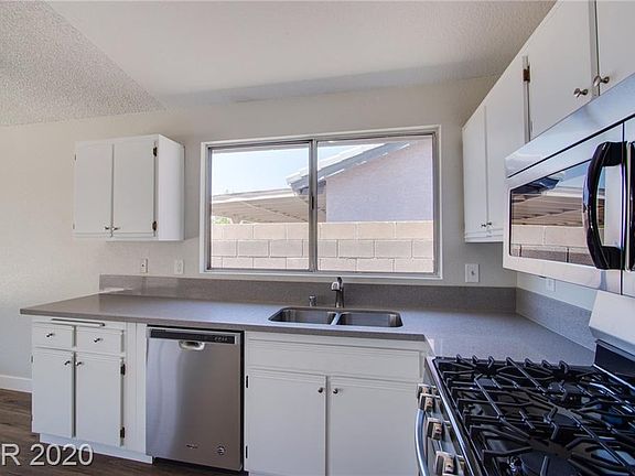 4th image of 4431 Tigress Cir