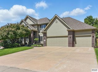 17616 Englewood St, Omaha, NE 68135