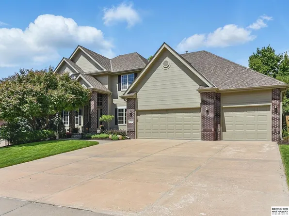 17616 Englewood St, Omaha, NE 68135