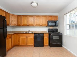 9544 5th Bay St APT 1, Norfolk, VA 23518