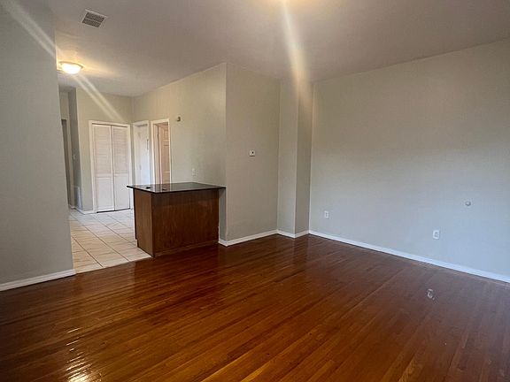 3rd image of 210 N 15th St APT 11