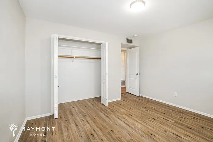 525 E Geneva Dr — Photo 11