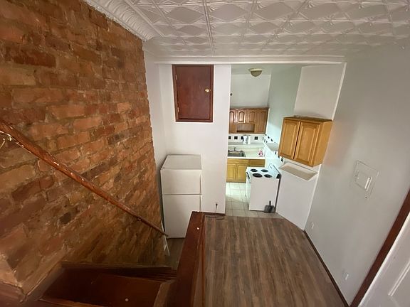 4th image of 123 Troutman St APT 1L