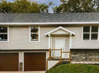 1329 Linden Rd, Liberty, MO 64068