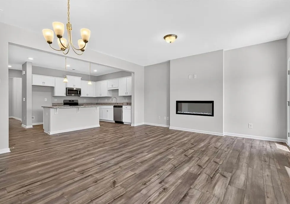 3 bed, 1629 sqft, $2,100 — Photo 3