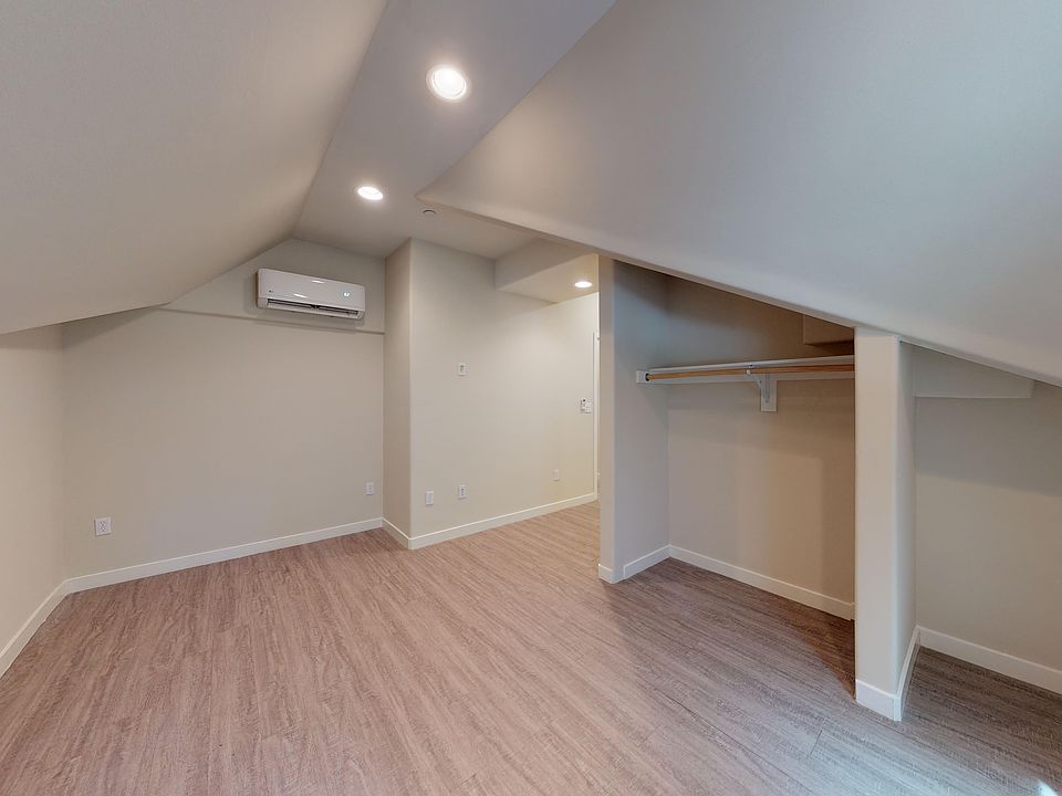 2nd image of 1214 W 30th St #1214B