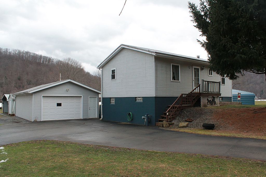 952 Seybertown Rd, Karns City, PA 16041 | Zillow